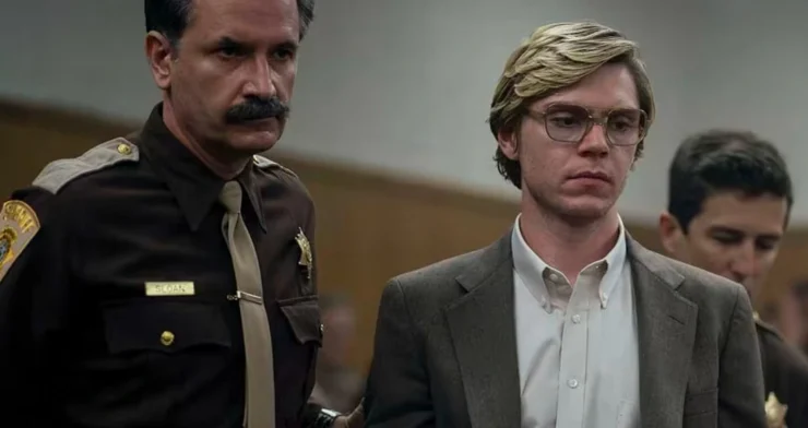 Woman Who Dialed 911 on Jeffrey Dahmer Speaks Out After Netflix Series